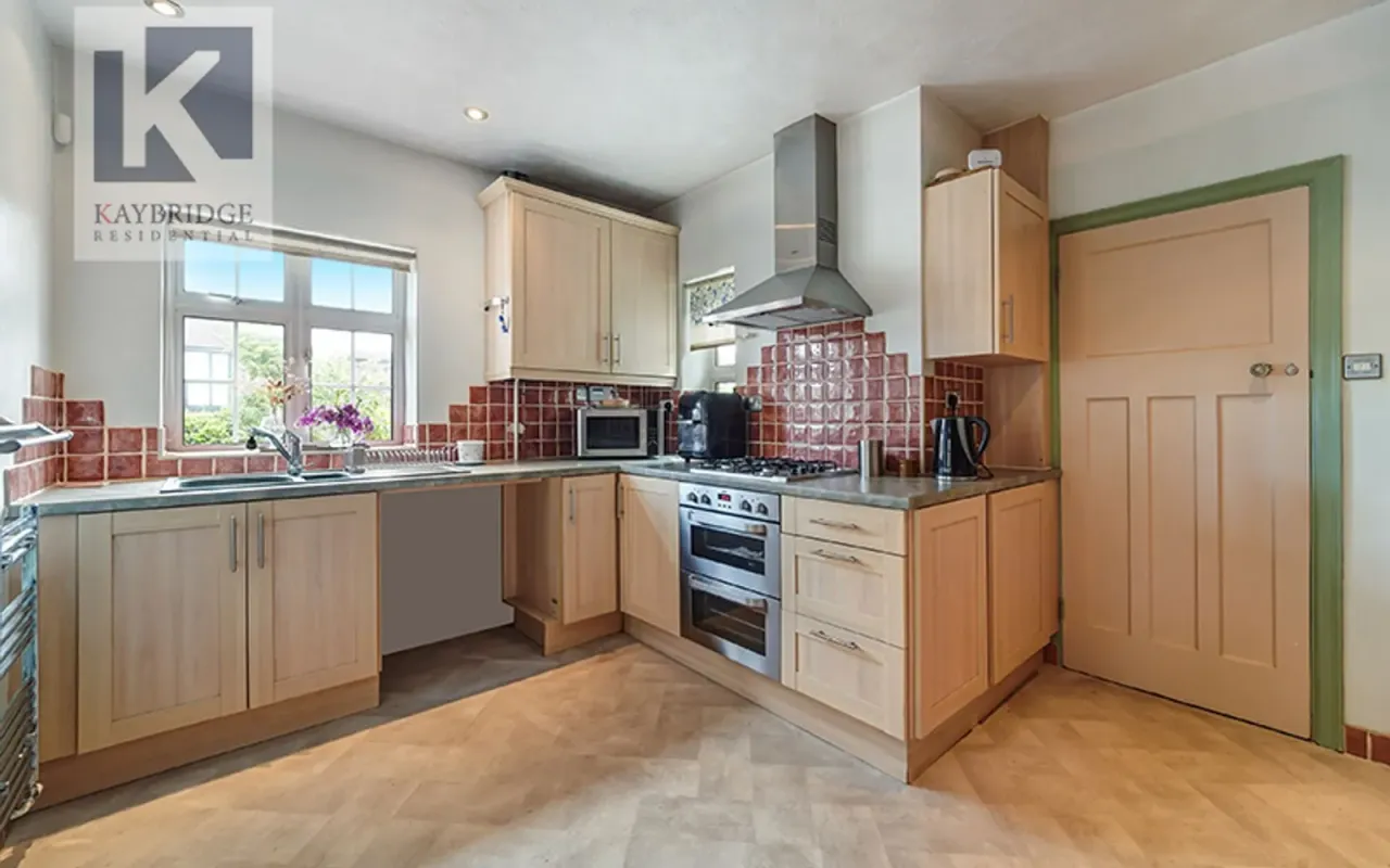 Kingsmead Avenue, Worcester Park, KT4, photo 5