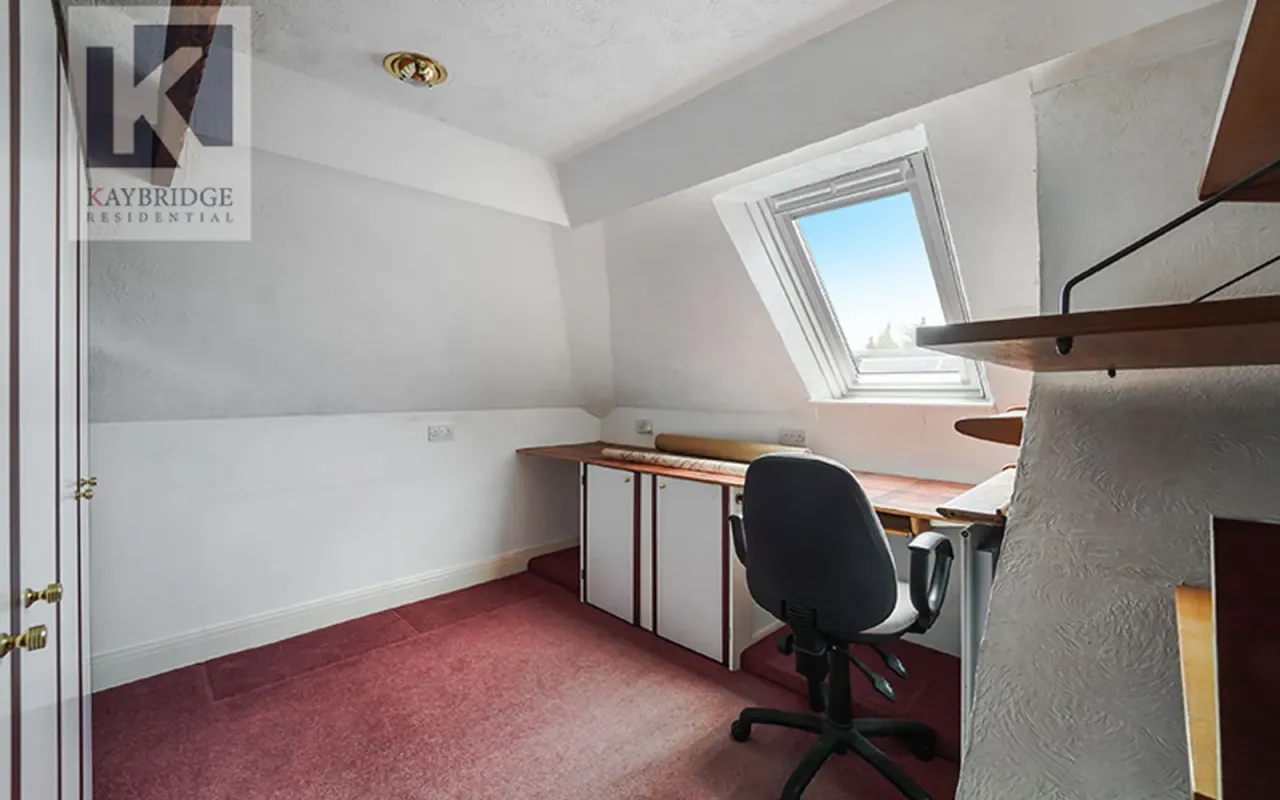 Kingsmead Avenue, Worcester Park, KT4, photo 18
