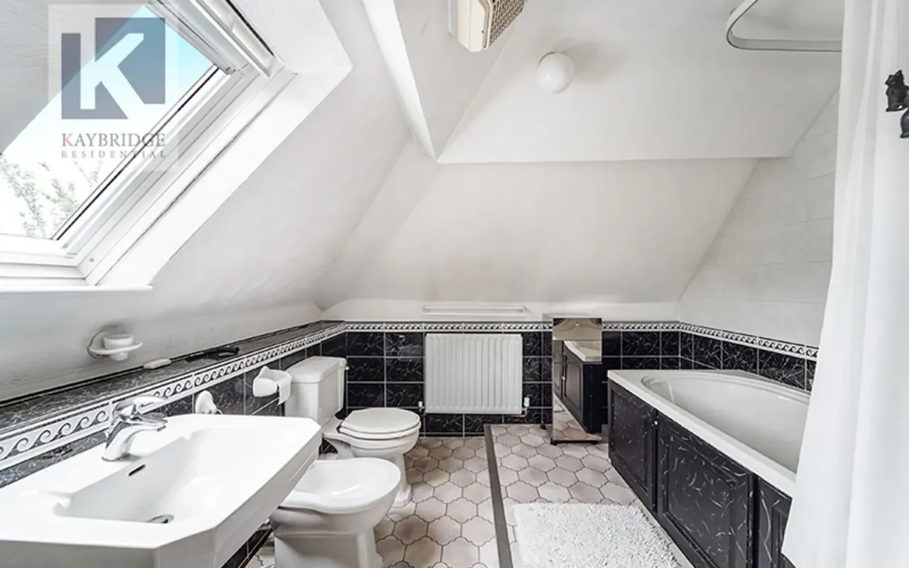 Kingsmead Avenue, Worcester Park, KT4, photo 17
