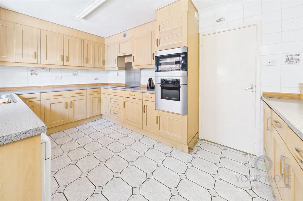 Hallwood Road, Kettering, Northamptonshire, NN16, photo 7