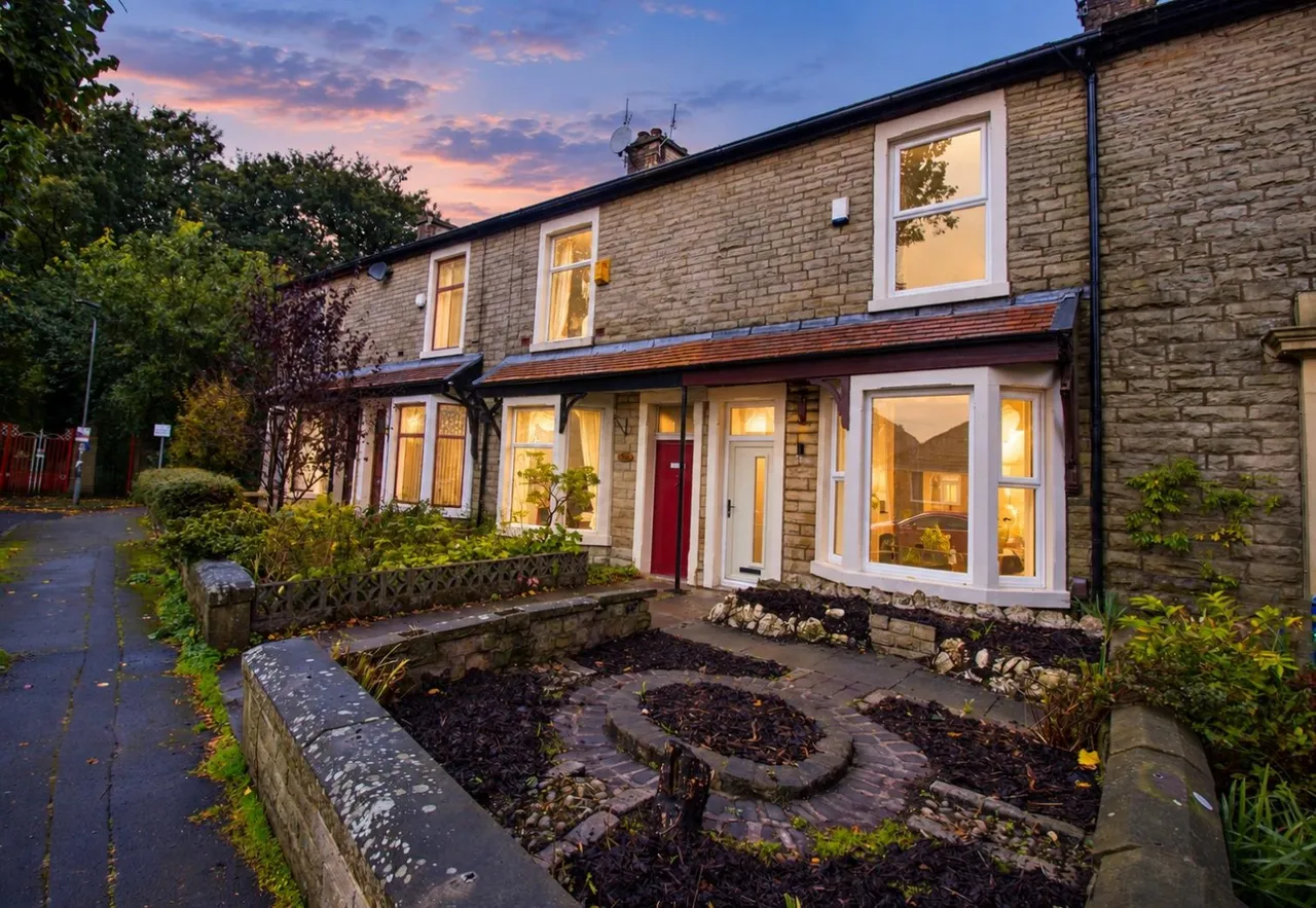Falcon Avenue, Darwen, BB3, photo 14