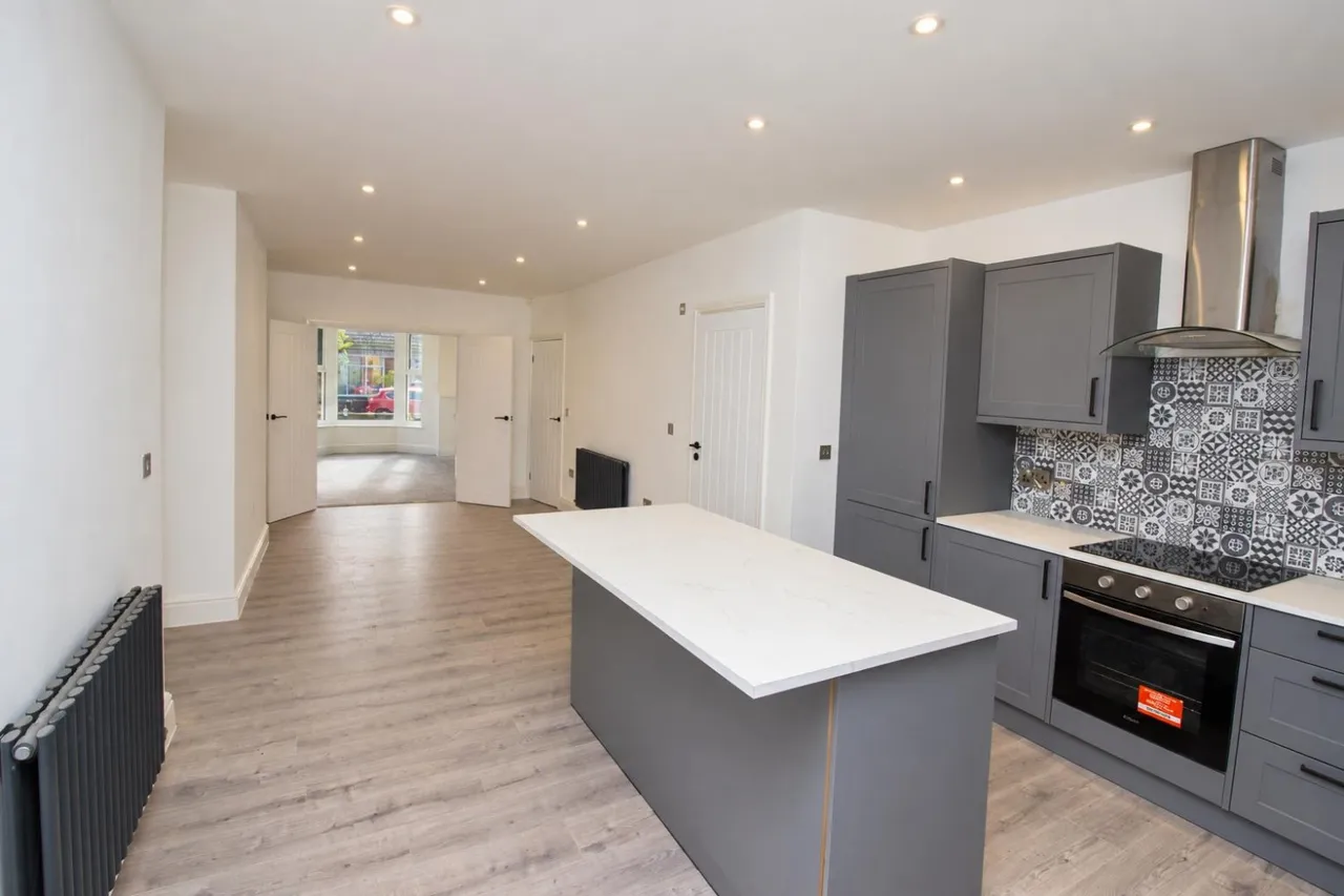 Falcon Avenue, Darwen, BB3, photo 12