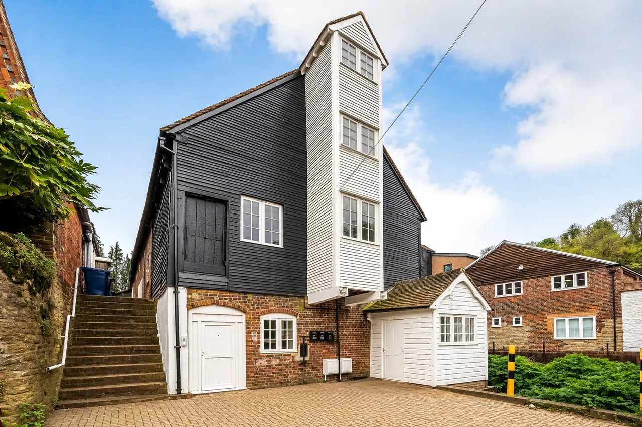 Mill Lane, Godalming, GU7, photo 17