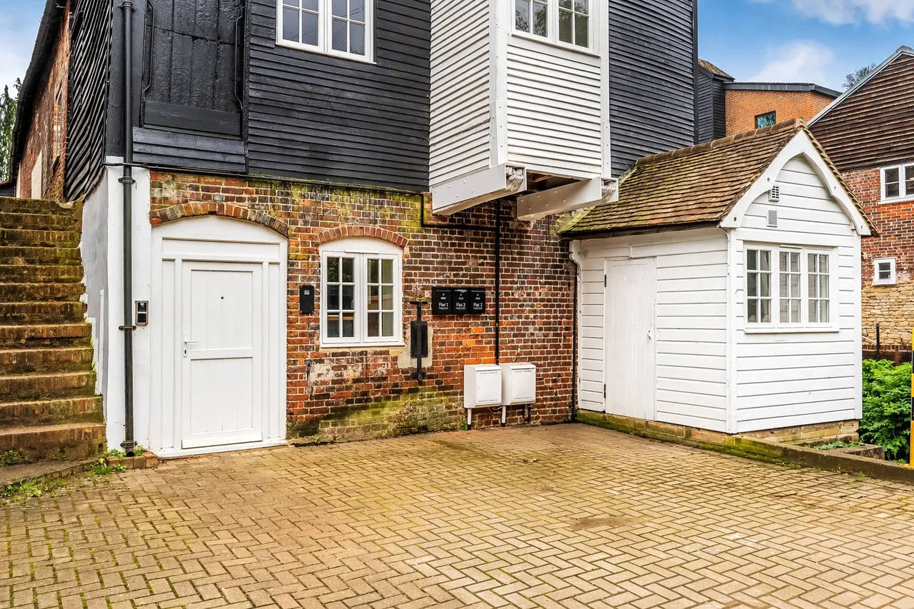 Mill Lane, Godalming, GU7, photo 16