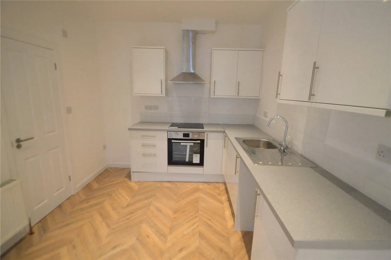 Brighton Road, South Croydon, CR2, photo 2