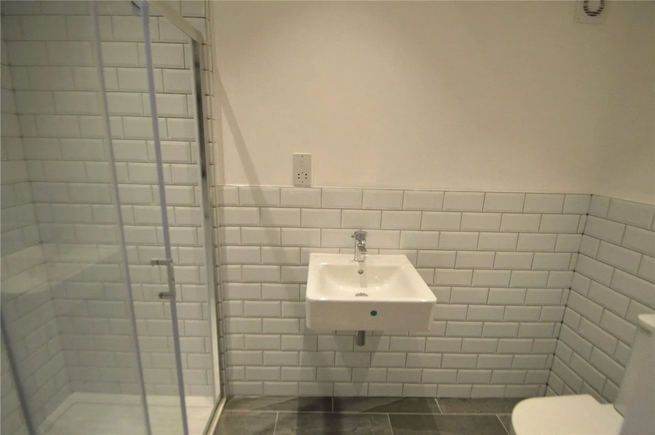 Brighton Road, South Croydon, CR2, photo 6