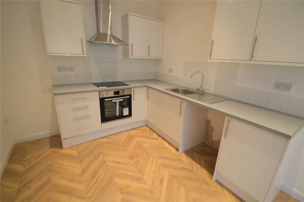 Brighton Road, South Croydon, CR2, photo 5