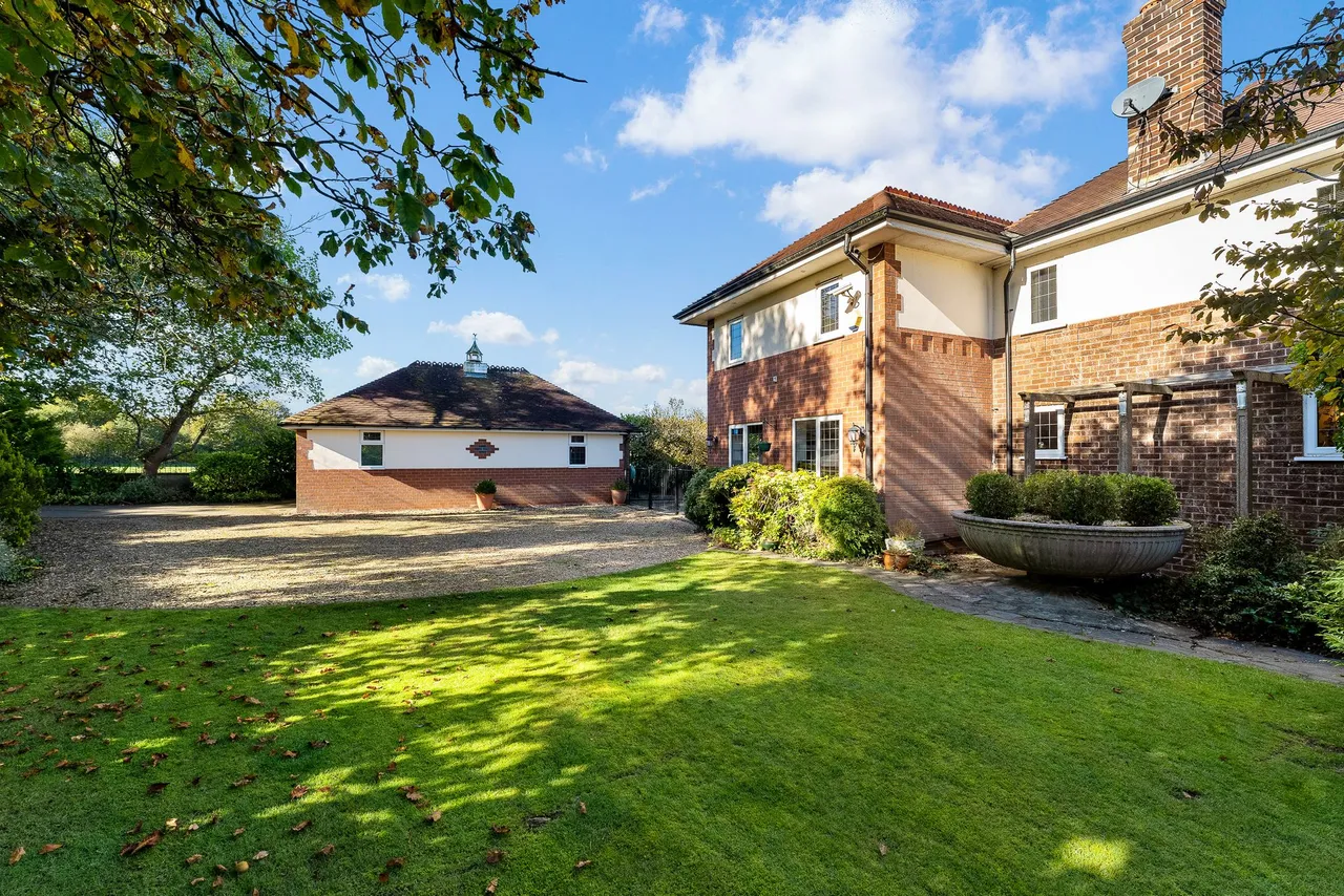 Glazebrook Lane, Glazebrook, Warrington, Warrington, WA3 5AY, photo 36