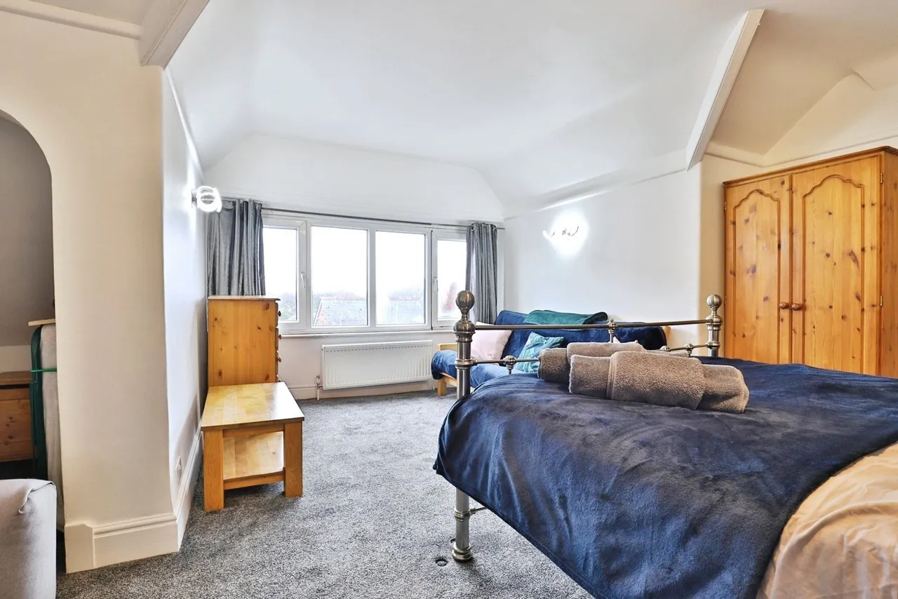 Commercial Road, Ashley Cross, BH14, photo 13