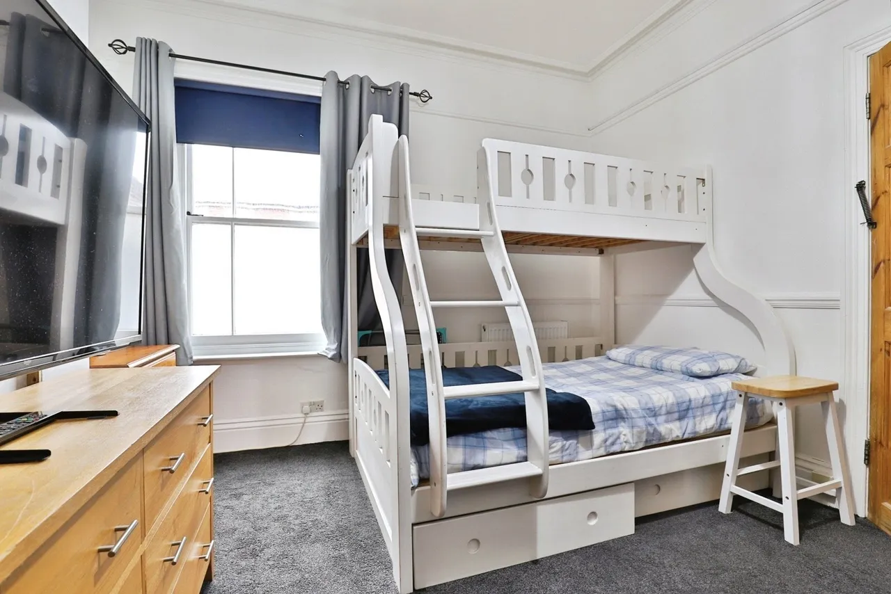Commercial Road, Ashley Cross, BH14, photo 7