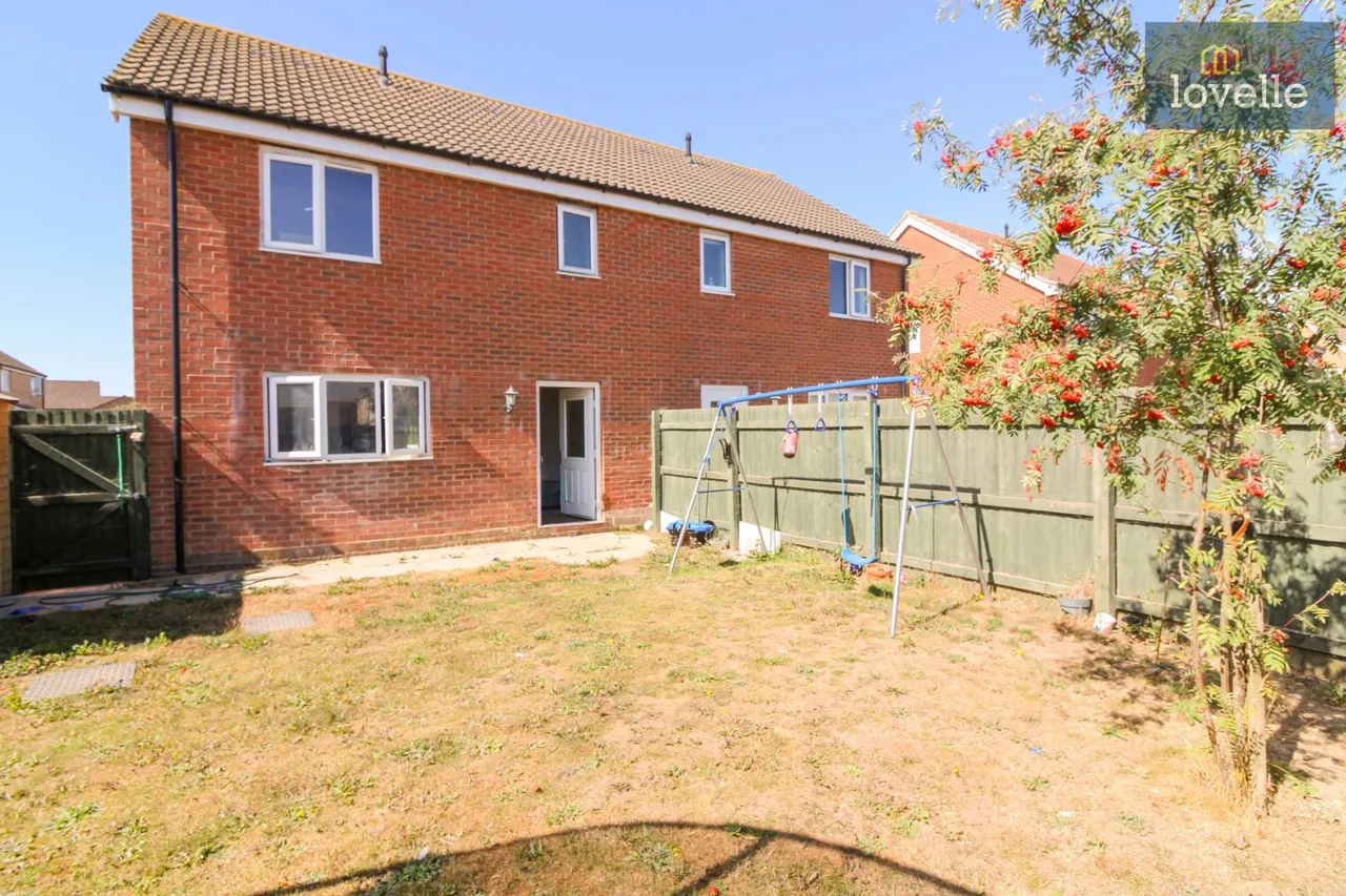 St. Helens Drive, Louth, LN11, photo 2