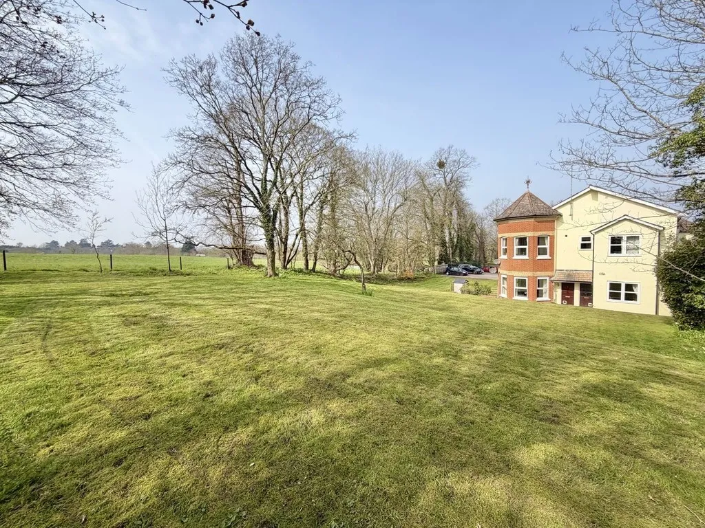 Guildford Road, Farnham, photo 11
