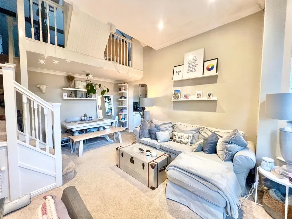Guildford Road, Farnham, photo 3