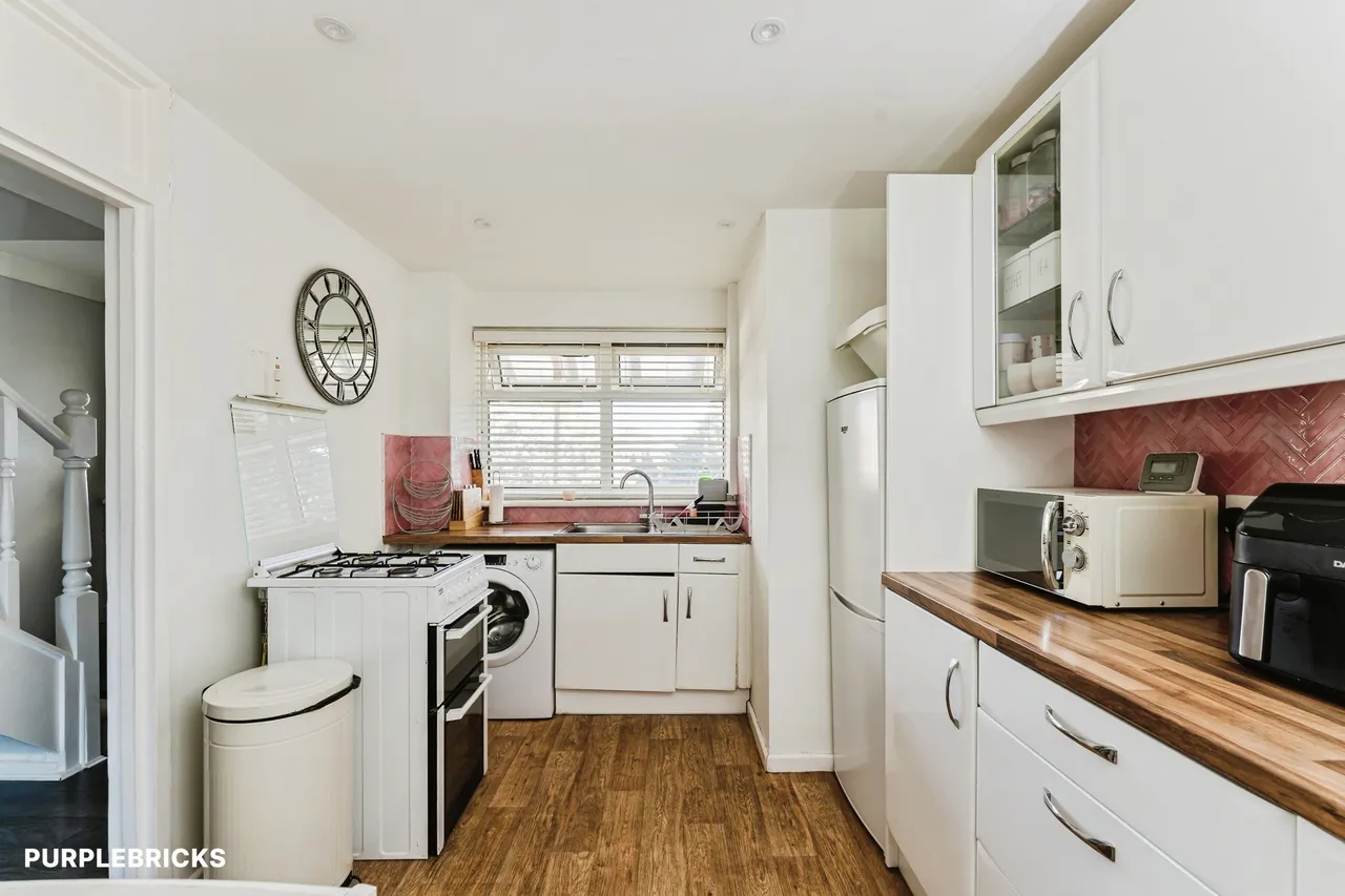 Ordnance Road, London, E16, photo 4