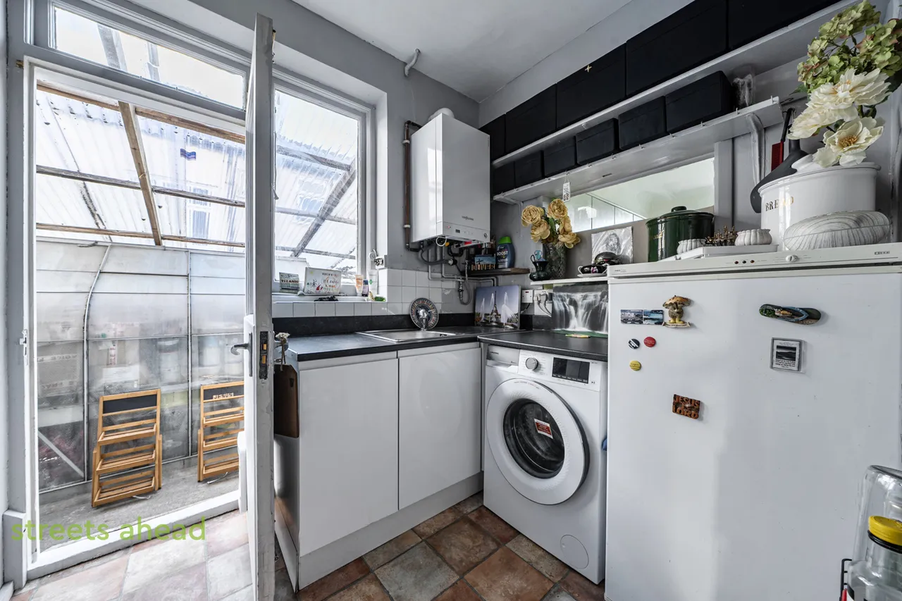 Whitethorn Gardens, Croydon, CR0, photo 6