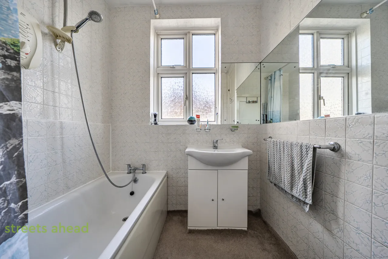 Whitethorn Gardens, Croydon, CR0, photo 10