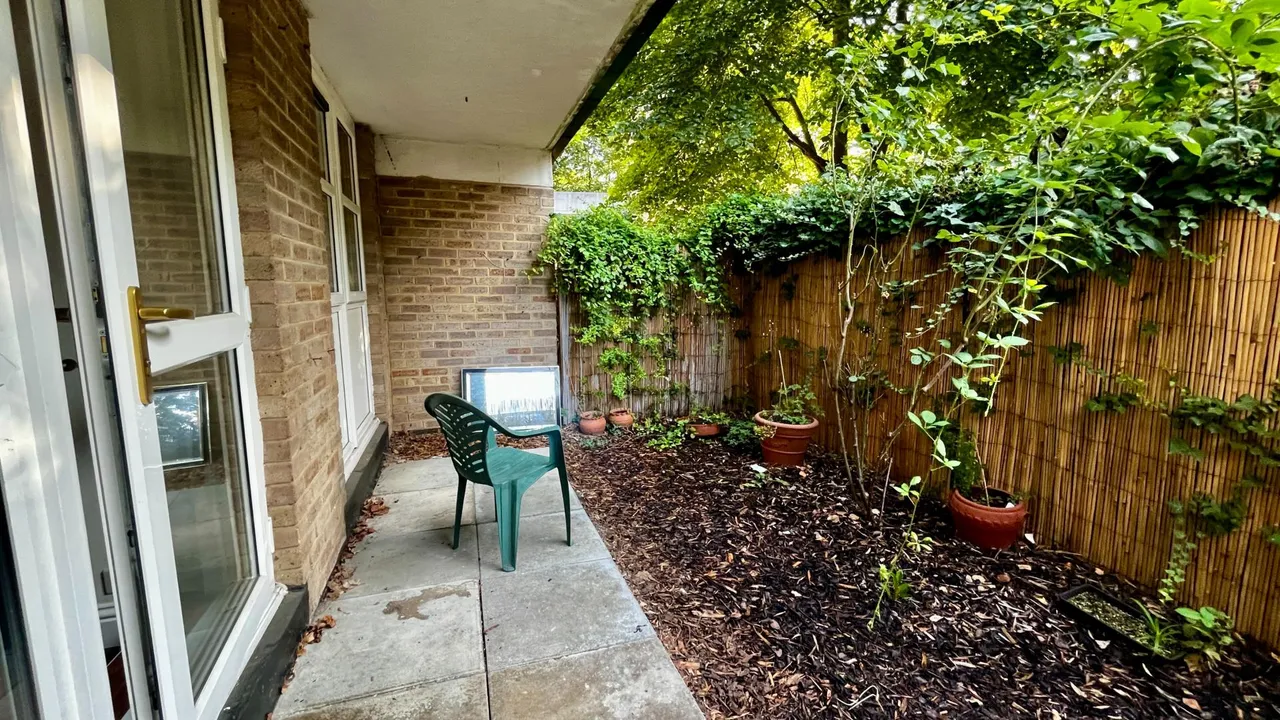 Hulverston Close, South Sutton, SM2, photo 6