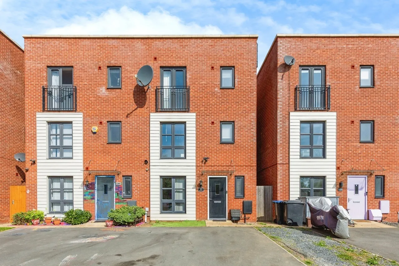 4 bed house for sale — Hever Close, Northampton, Northamptonshire, NN5