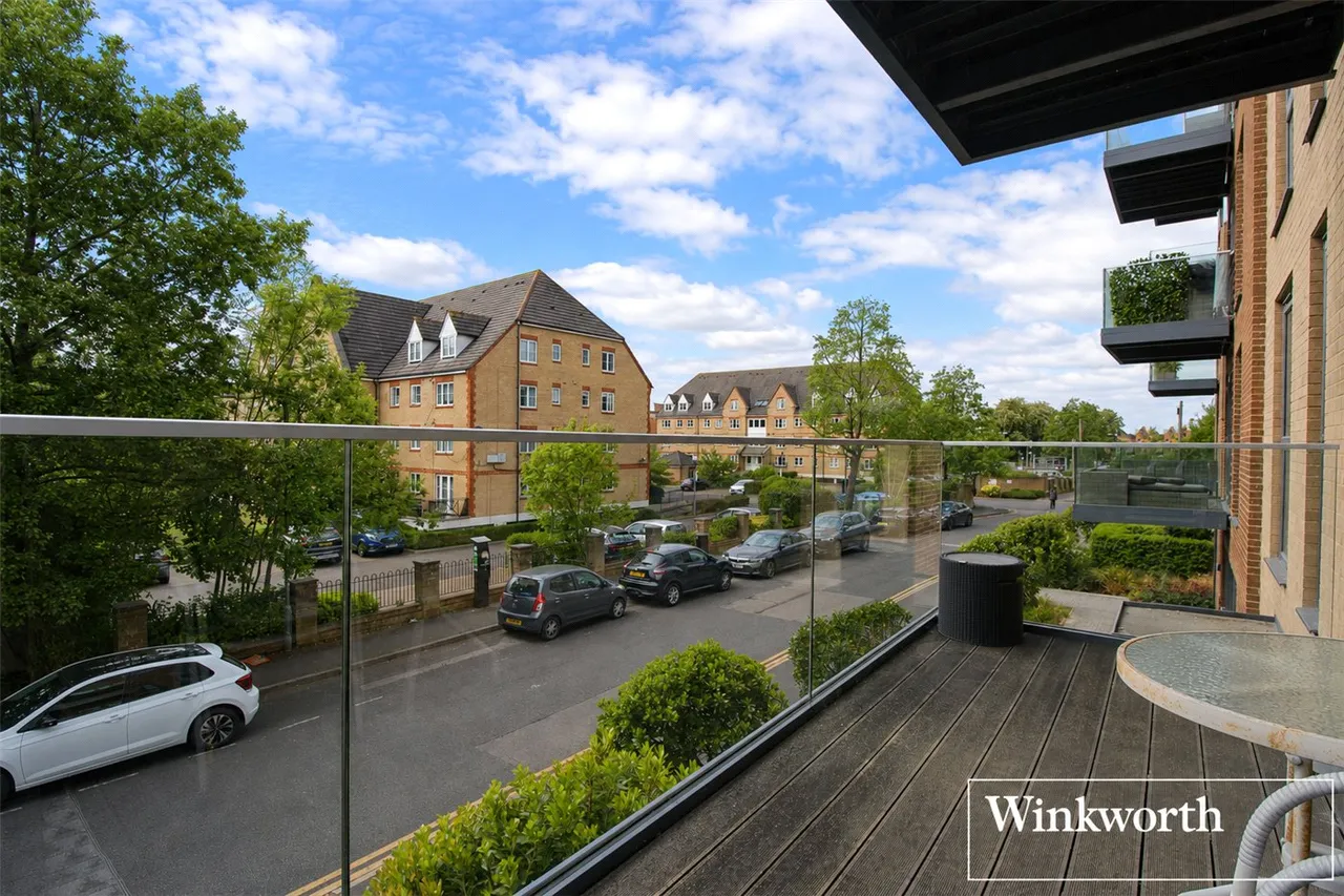 Station Road, Borehamwood, Hertfordshire, WD6, photo 2