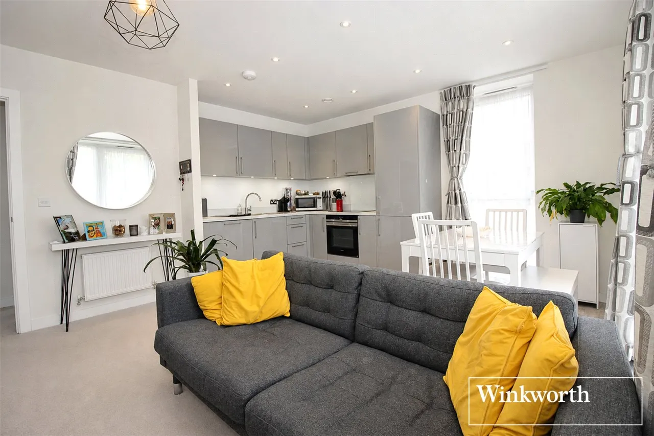 Station Road, Borehamwood, Hertfordshire, WD6, photo 4