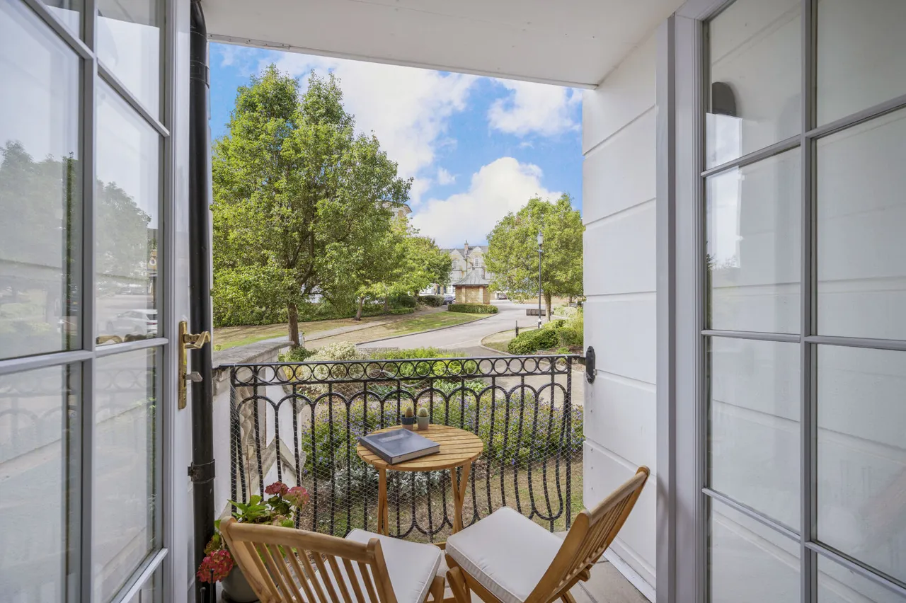 Southlands Drive, London, SW19, photo 2