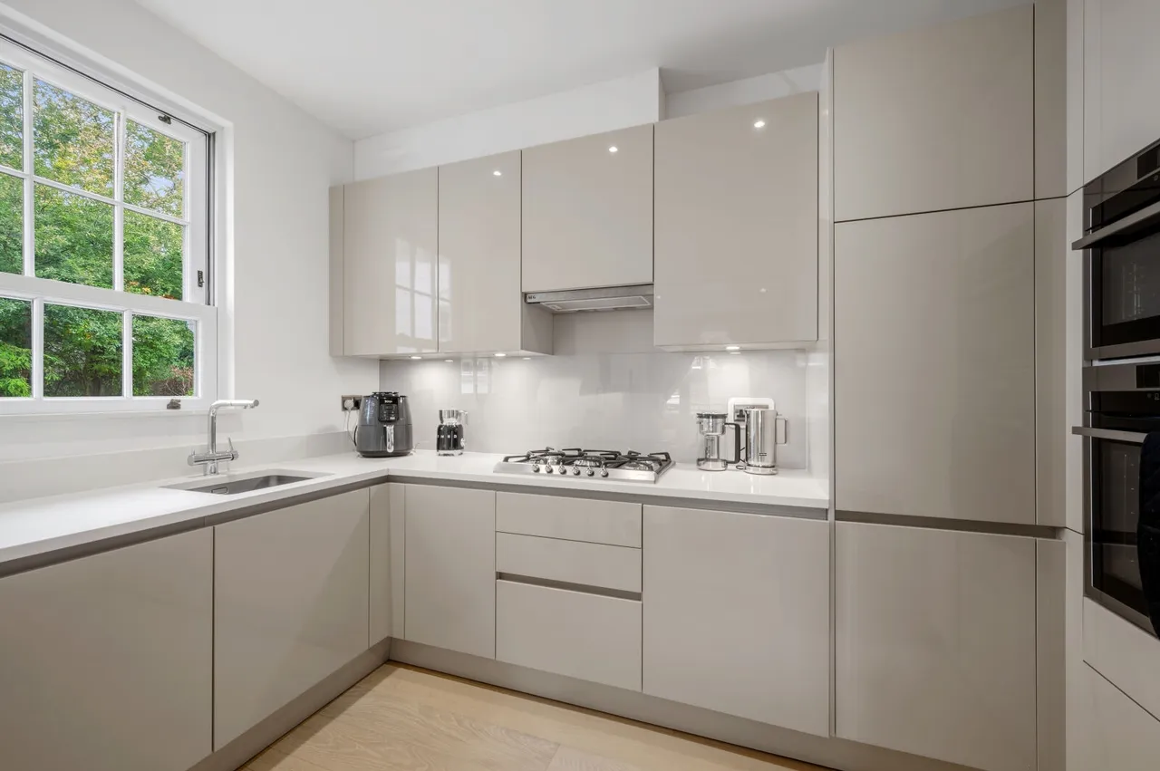 Southlands Drive, London, SW19, photo 3