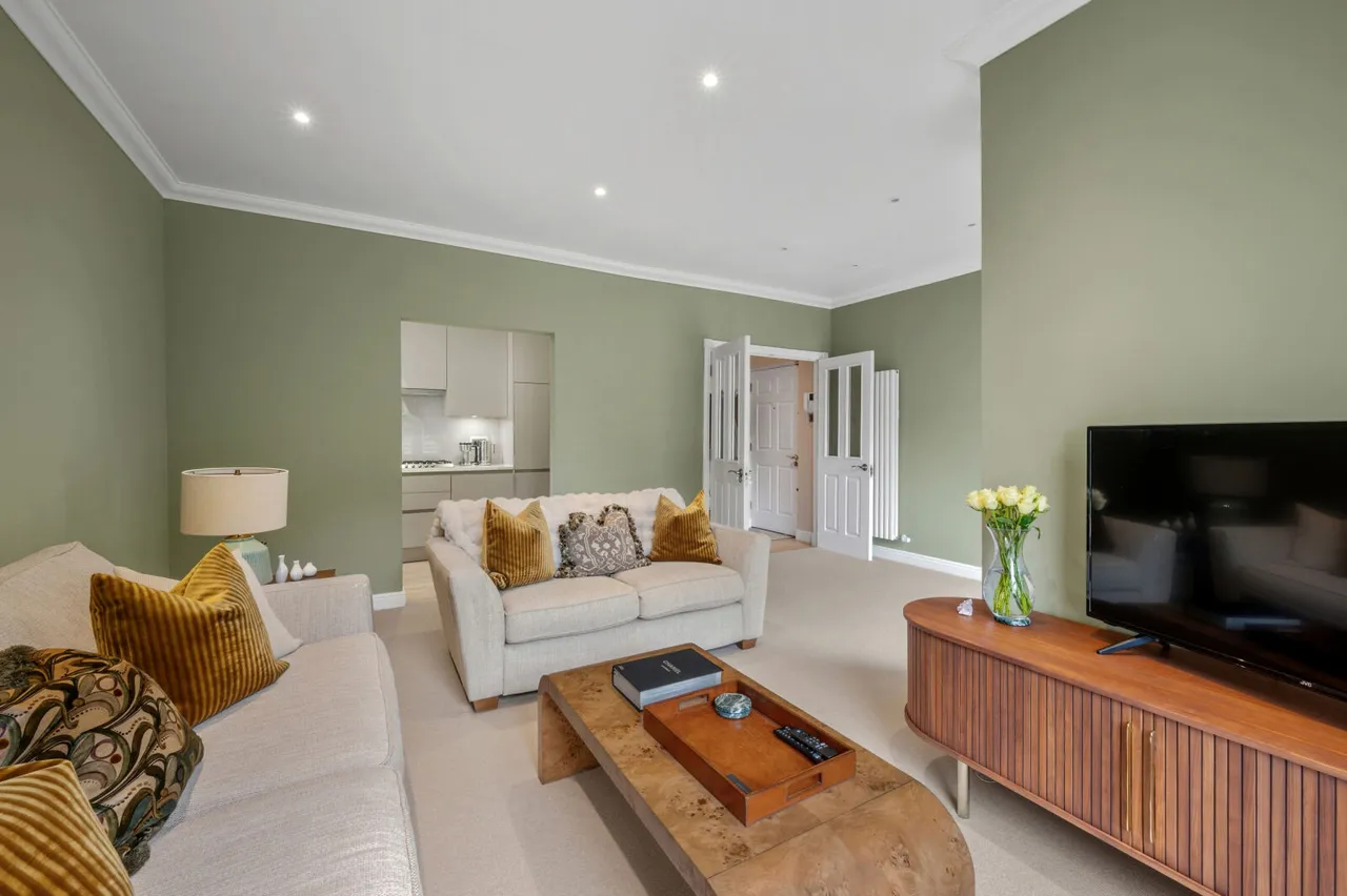 Southlands Drive, London, SW19, photo 8