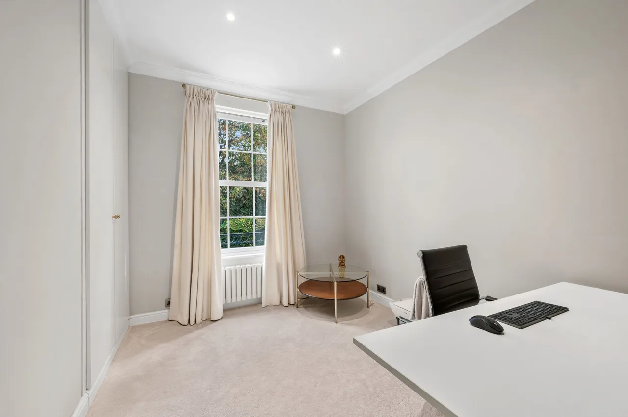 Southlands Drive, London, SW19, photo 16