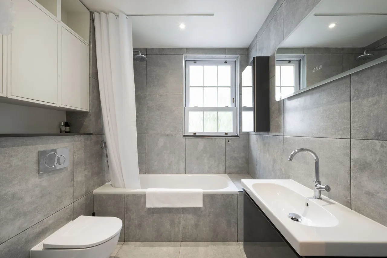 Southlands Drive, London, SW19, photo 14