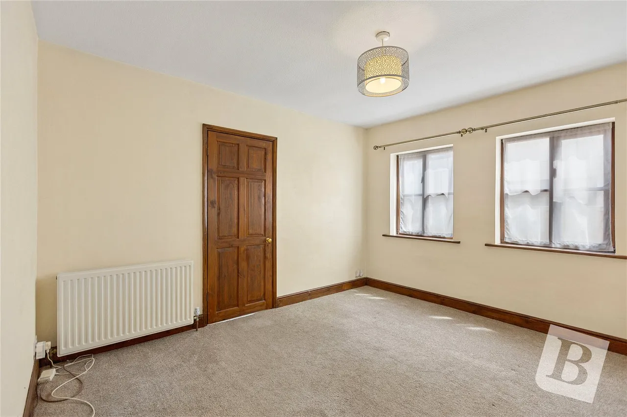 Crow Green Road, Pilgrims Hatch, CM15, photo 6