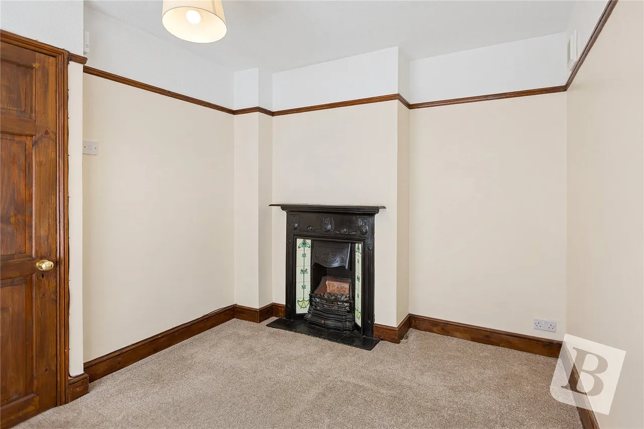 Crow Green Road, Pilgrims Hatch, CM15, photo 5