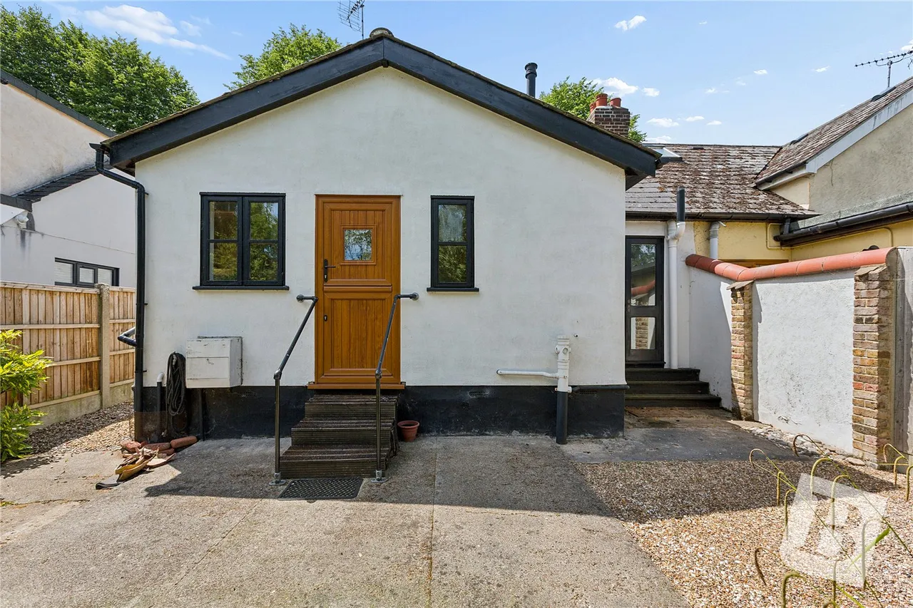 Crow Green Road, Pilgrims Hatch, CM15, photo 12