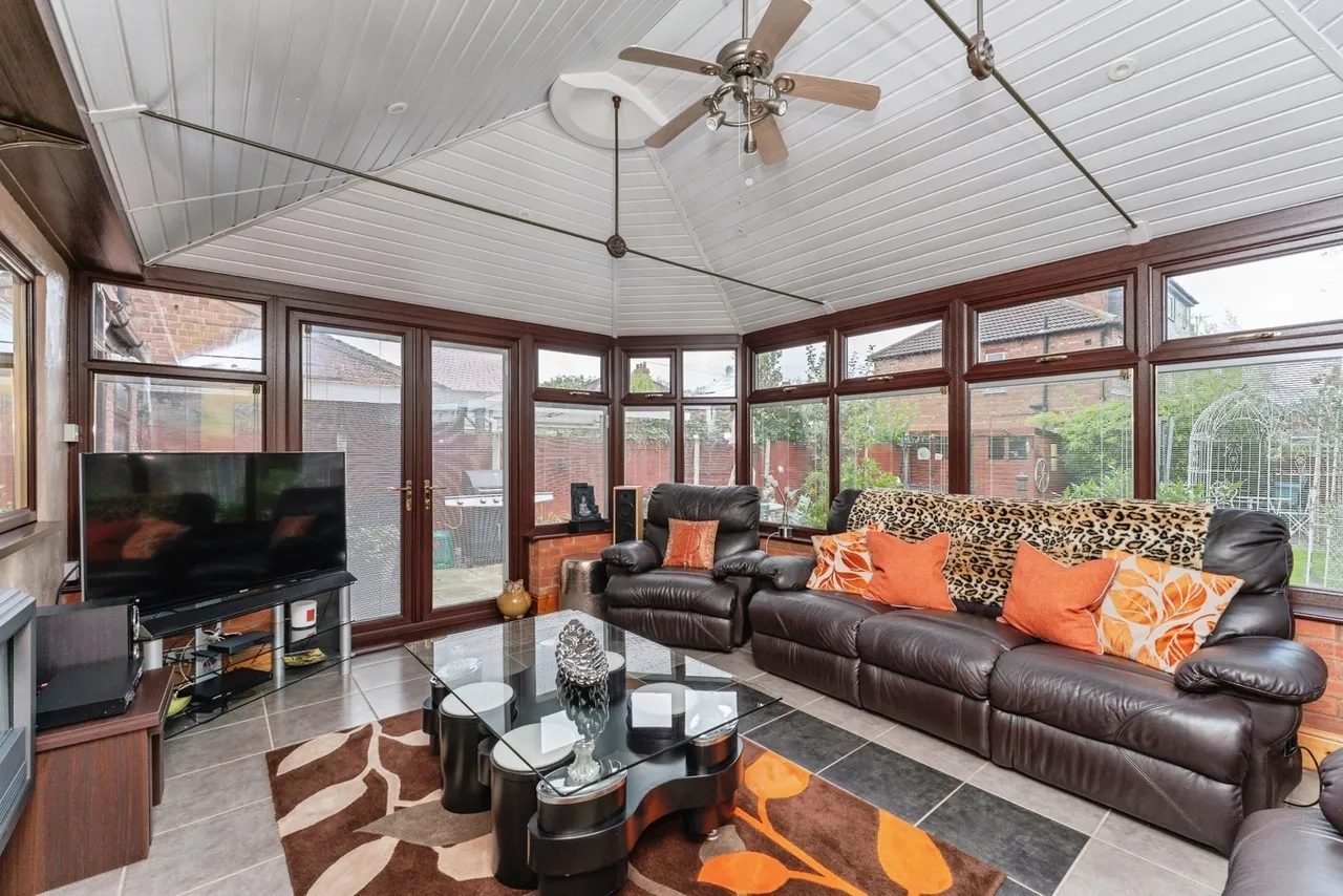 Windsor Drive, Whitby, CH65, photo 11