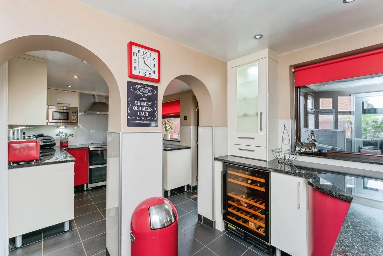 Windsor Drive, Whitby, CH65, photo 5