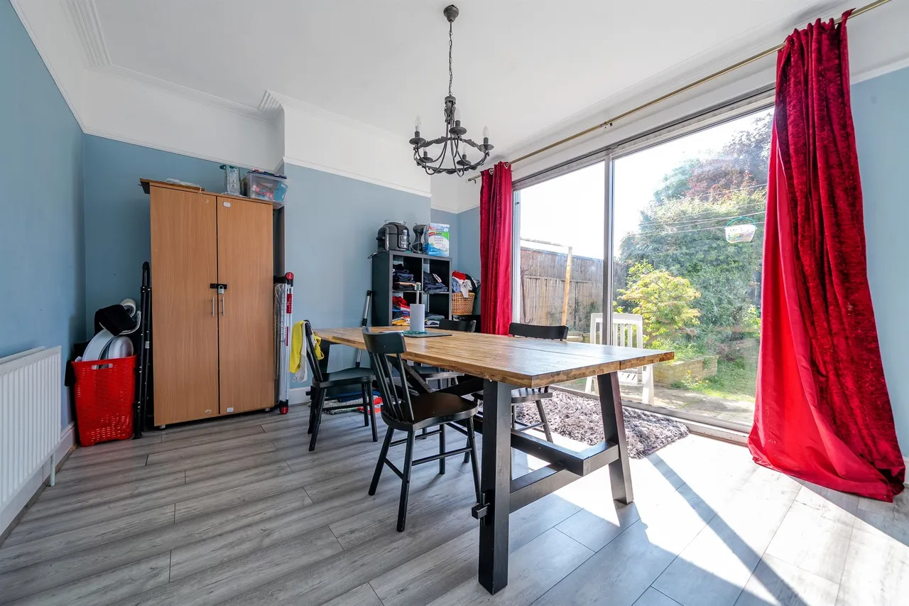 Sittingbourne Avenue, Enfield, EN1, photo 4