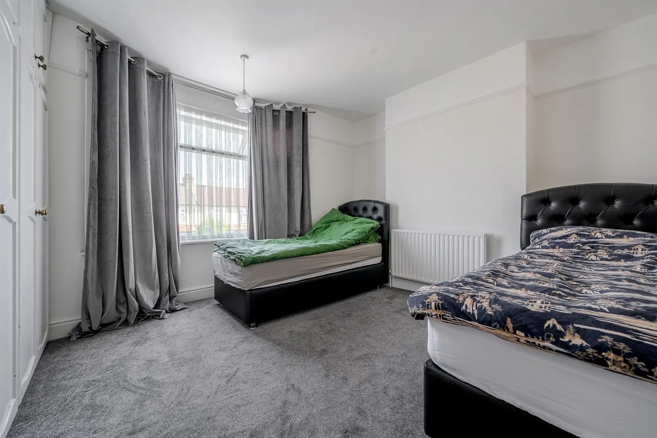 Sittingbourne Avenue, Enfield, EN1, photo 6