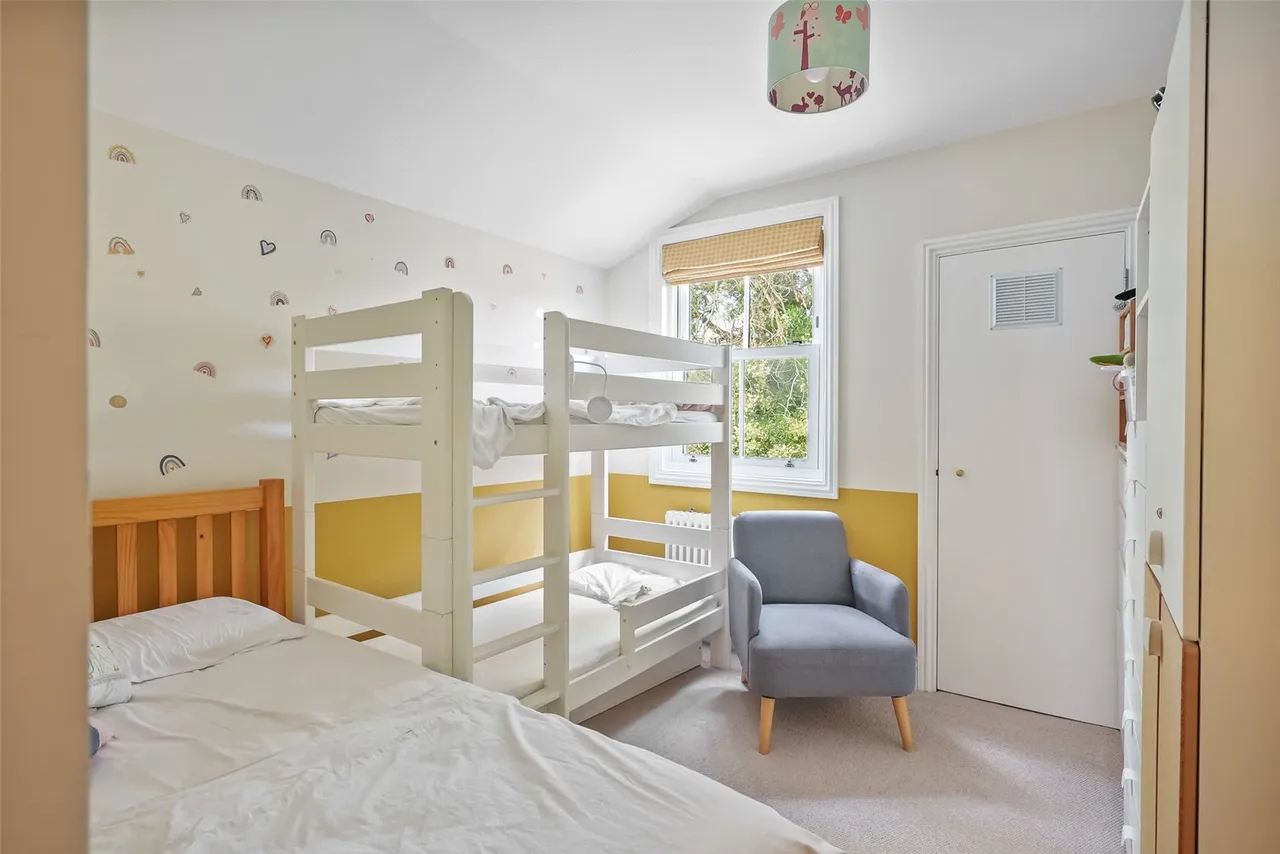 Gould Road, Twickenham, TW2 6RS, photo 9