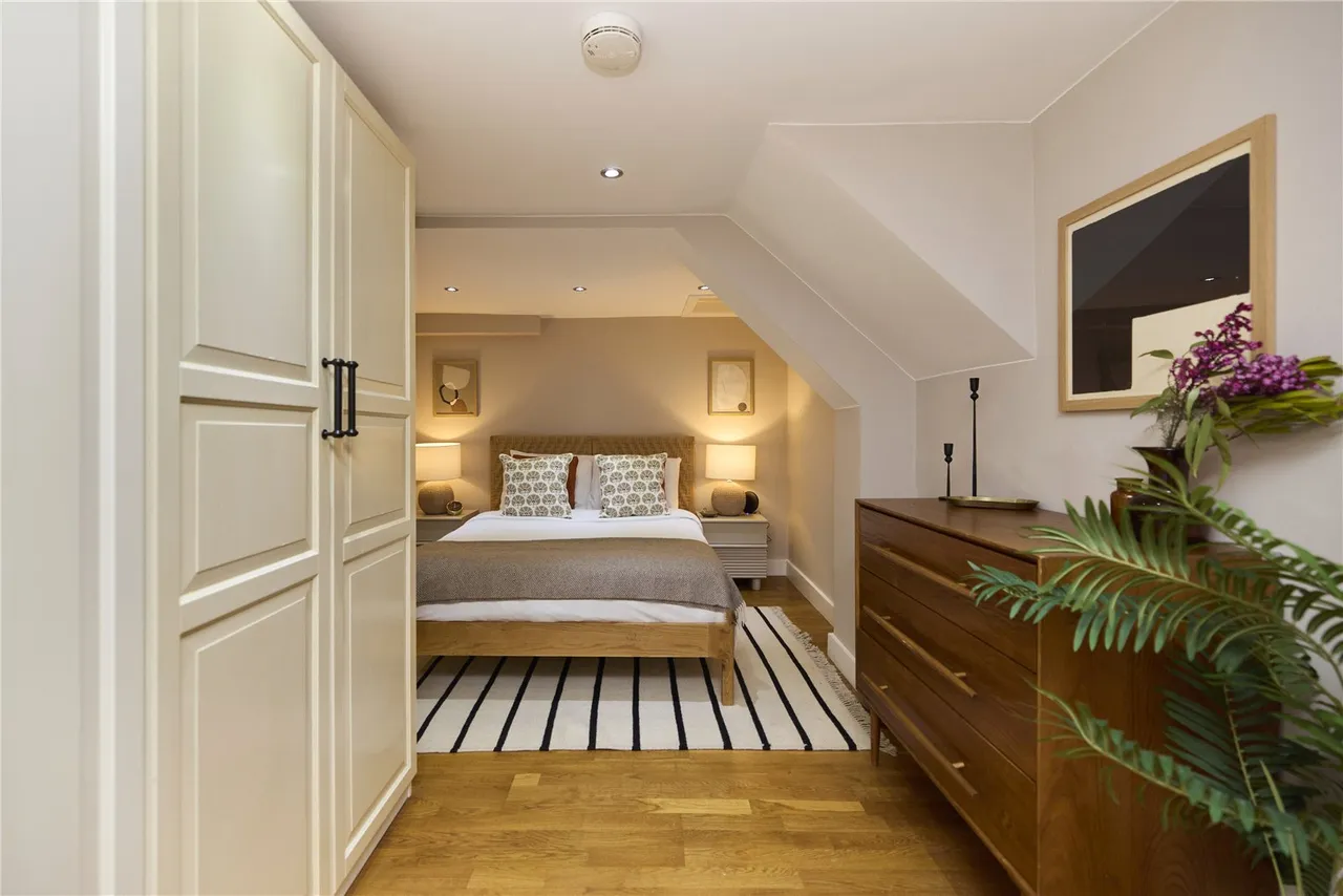 Mildenhall Road, London, E5, photo 3