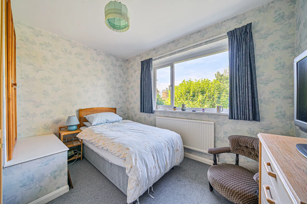 Hamm Court, Weybridge, KT13, photo 10