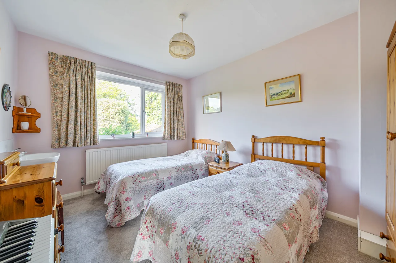 Hamm Court, Weybridge, KT13, photo 8