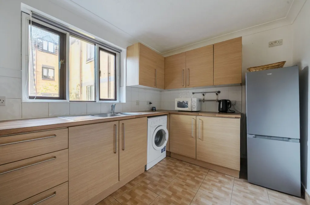 Swan Drive, Colindale, NW9, photo 12