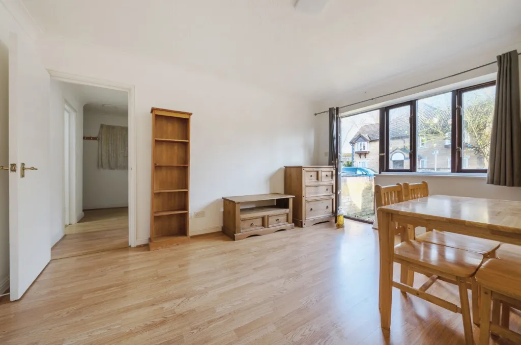 1 bed flat for sale, Swan Drive, Colindale, NW9
