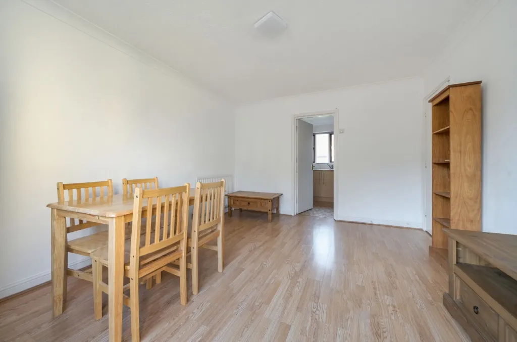 Swan Drive, Colindale, NW9, photo 9