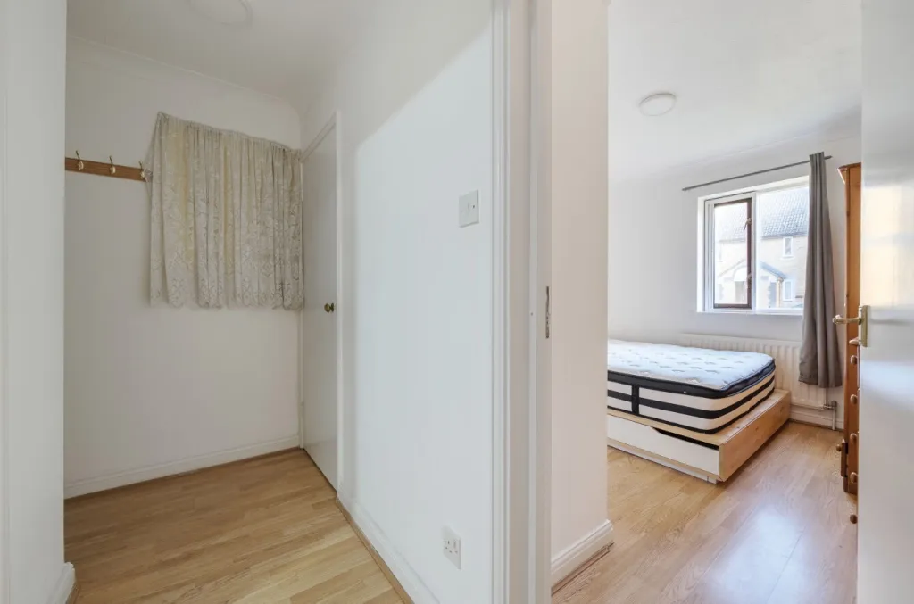 Swan Drive, Colindale, NW9, photo 5