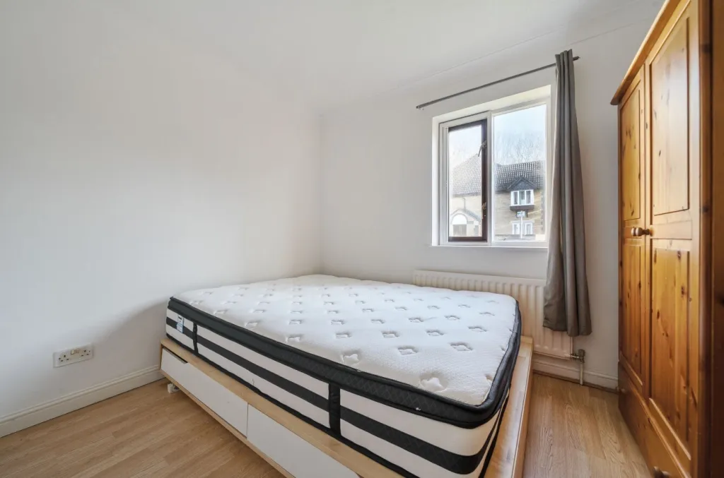 Swan Drive, Colindale, NW9, photo 10
