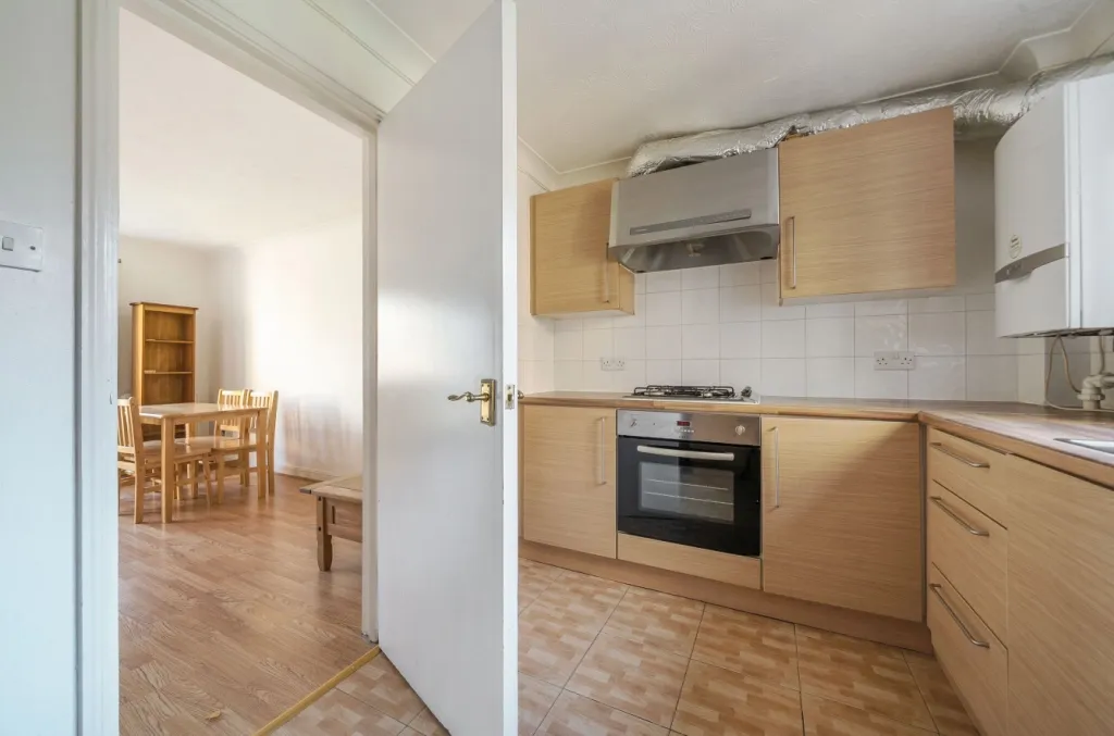 Swan Drive, Colindale, NW9, photo 11