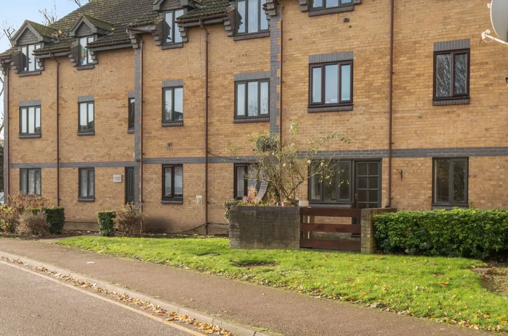 Swan Drive, Colindale, NW9, photo 14