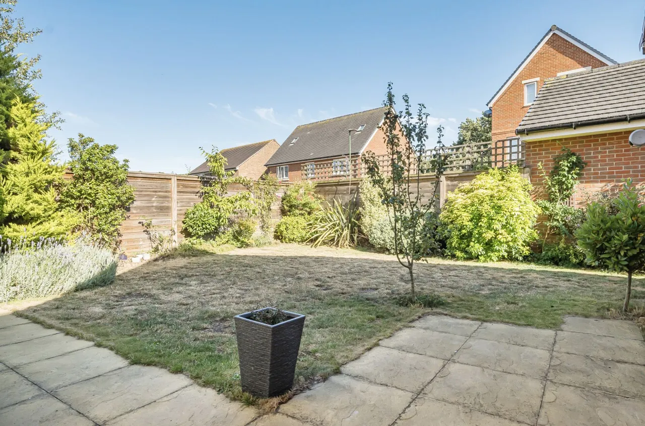 Heron Close, Shopwhyke Lakes, PO20, photo 7
