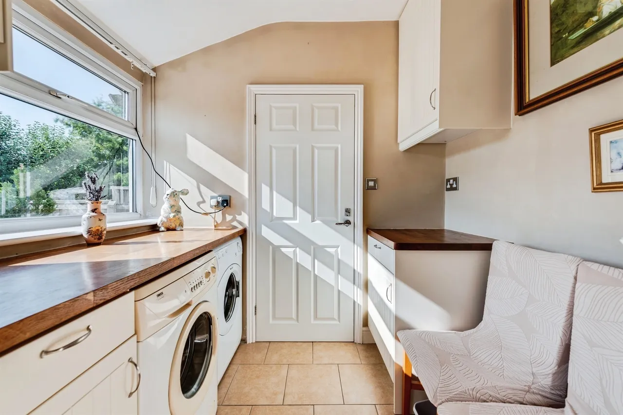 Merton Avenue, SWINDON, photo 11