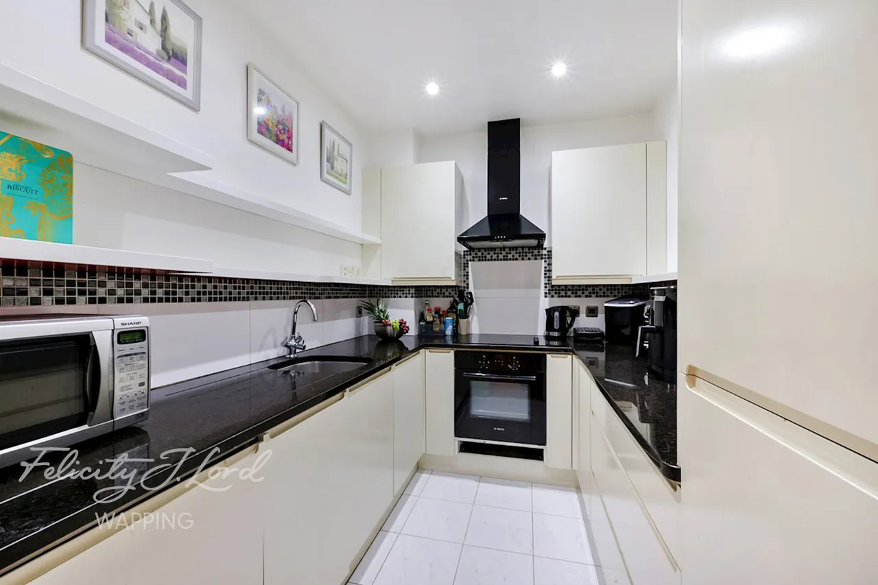Cartwright Street, Tower Hill, E1, photo 4